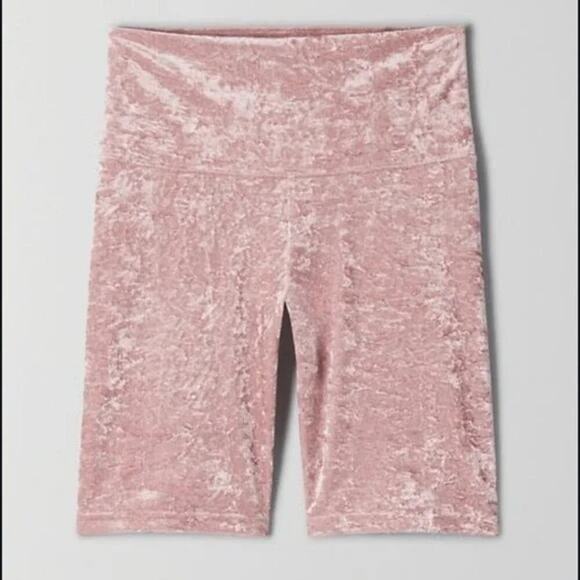TNA Atmosphere Crushed Velvet Biker Short Sz XS Wistful Mauve - Picture 2 of 8